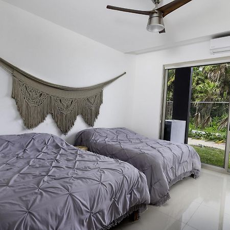 Angelina 28 Beachfront And Family Apartments - Modern And Relaxing Long Stays - 20 Min From Cancun Airport Puerto Morelos Kültér fotó