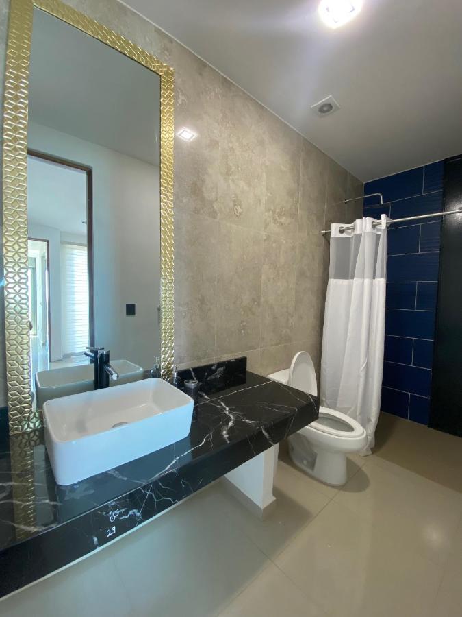 Angelina 28 Beachfront And Family Apartments - Modern And Relaxing Long Stays - 20 Min From Cancun Airport Puerto Morelos Kültér fotó